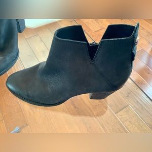 Steve Madden side zip ankle boots, size 10